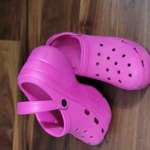 pink, platform,  croc-like rubber clogs/shoes, (cross posted)